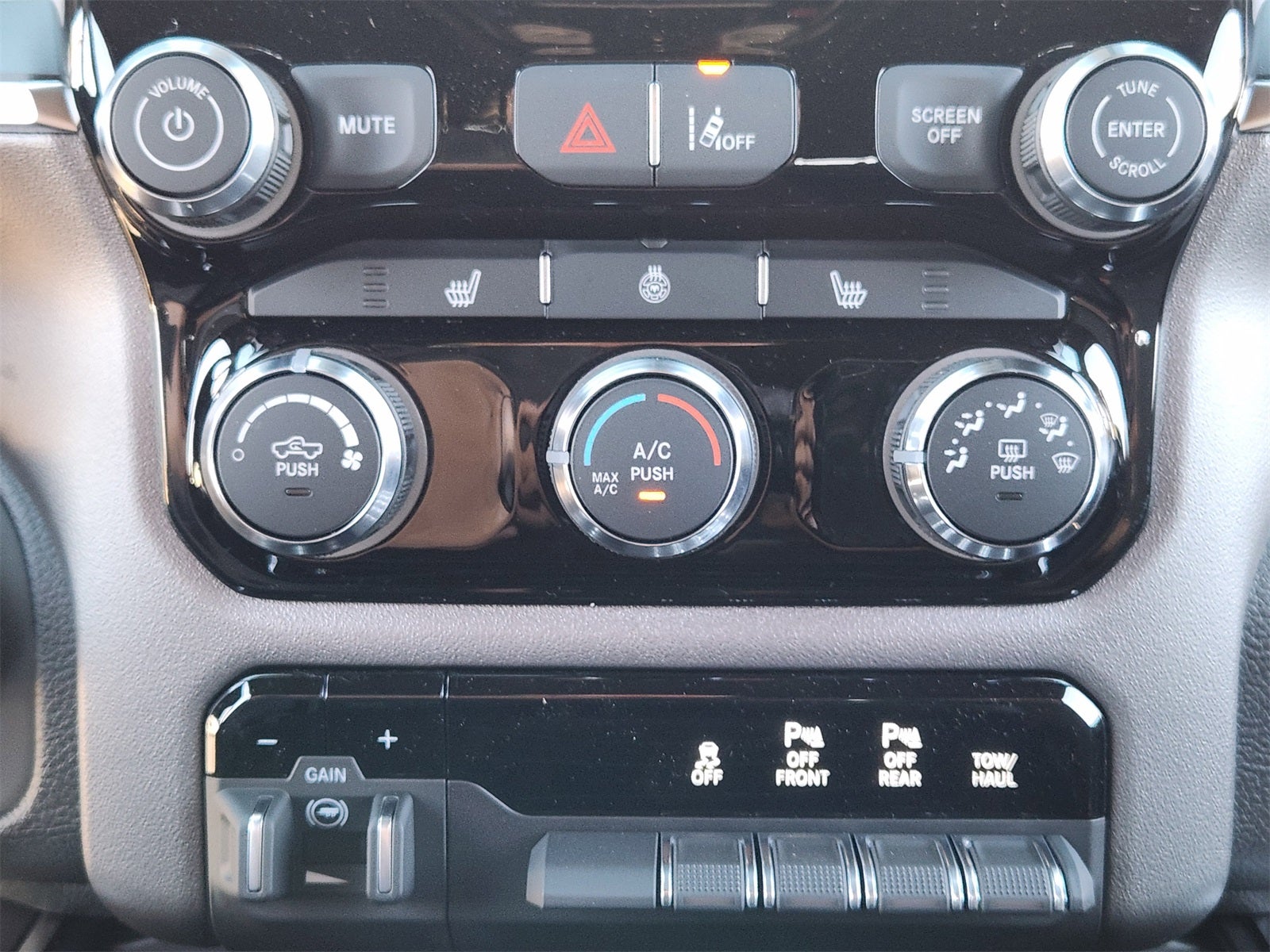 2026 RAM Ram 1500 RAM 1500 LONE STAR CREW CAB 4X4 5'7' BOX