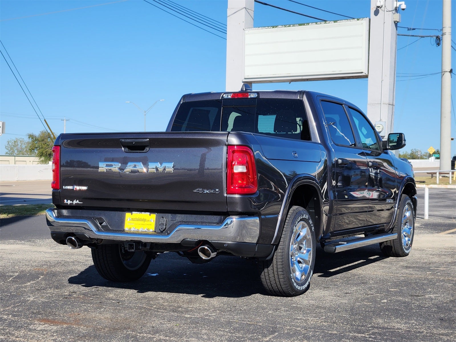 2026 RAM Ram 1500 RAM 1500 LONE STAR CREW CAB 4X4 5'7' BOX