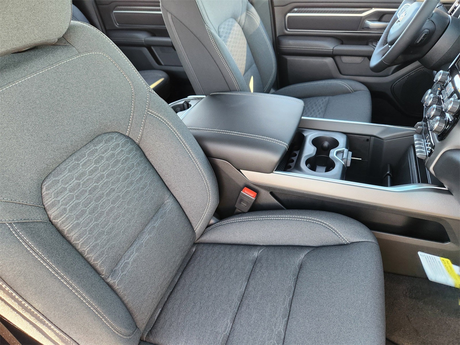 2026 RAM Ram 1500 RAM 1500 LONE STAR CREW CAB 4X4 5'7' BOX