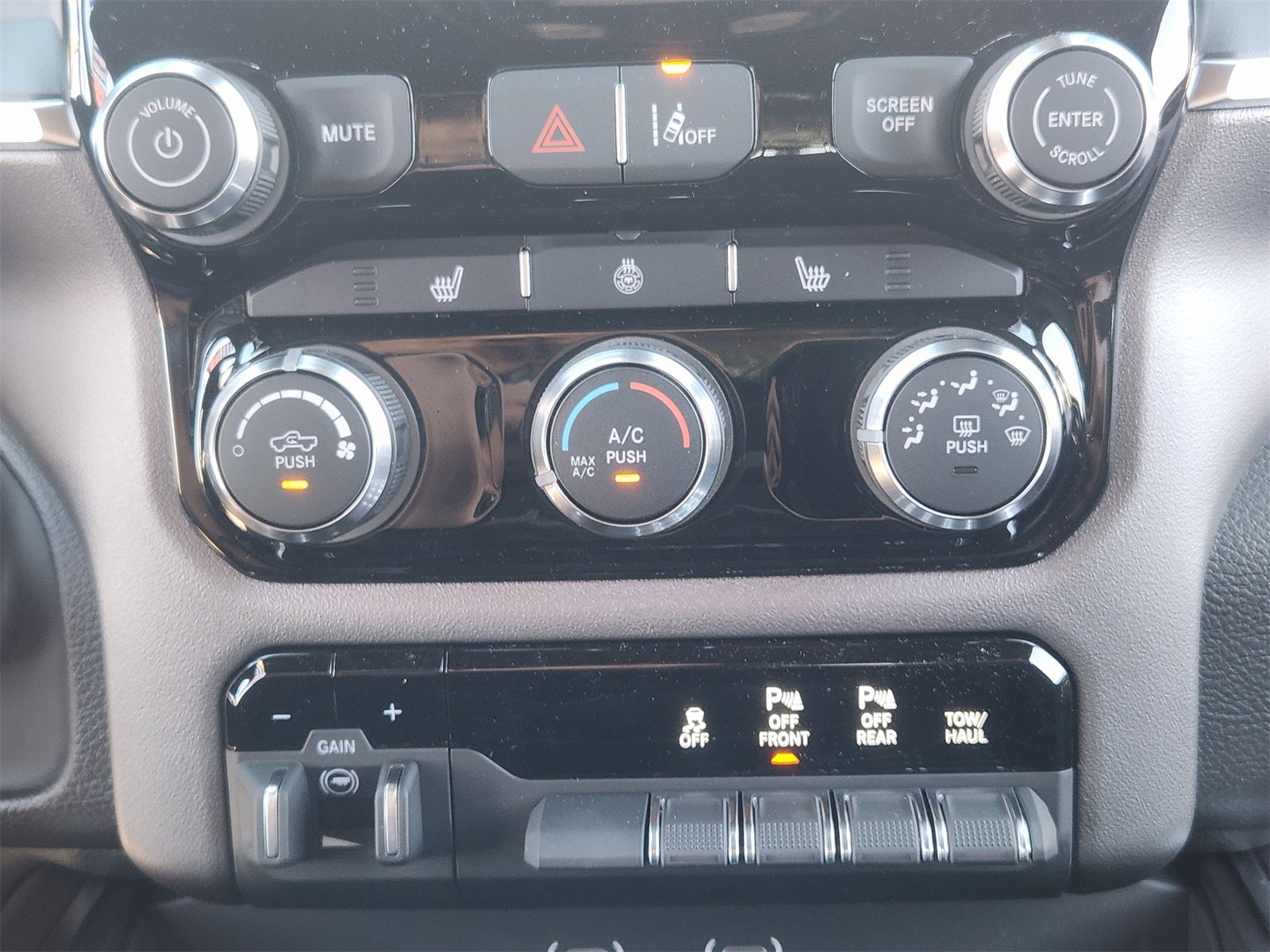 2026 RAM Ram 1500 RAM 1500 LONE STAR CREW CAB 4X4 5'7' BOX