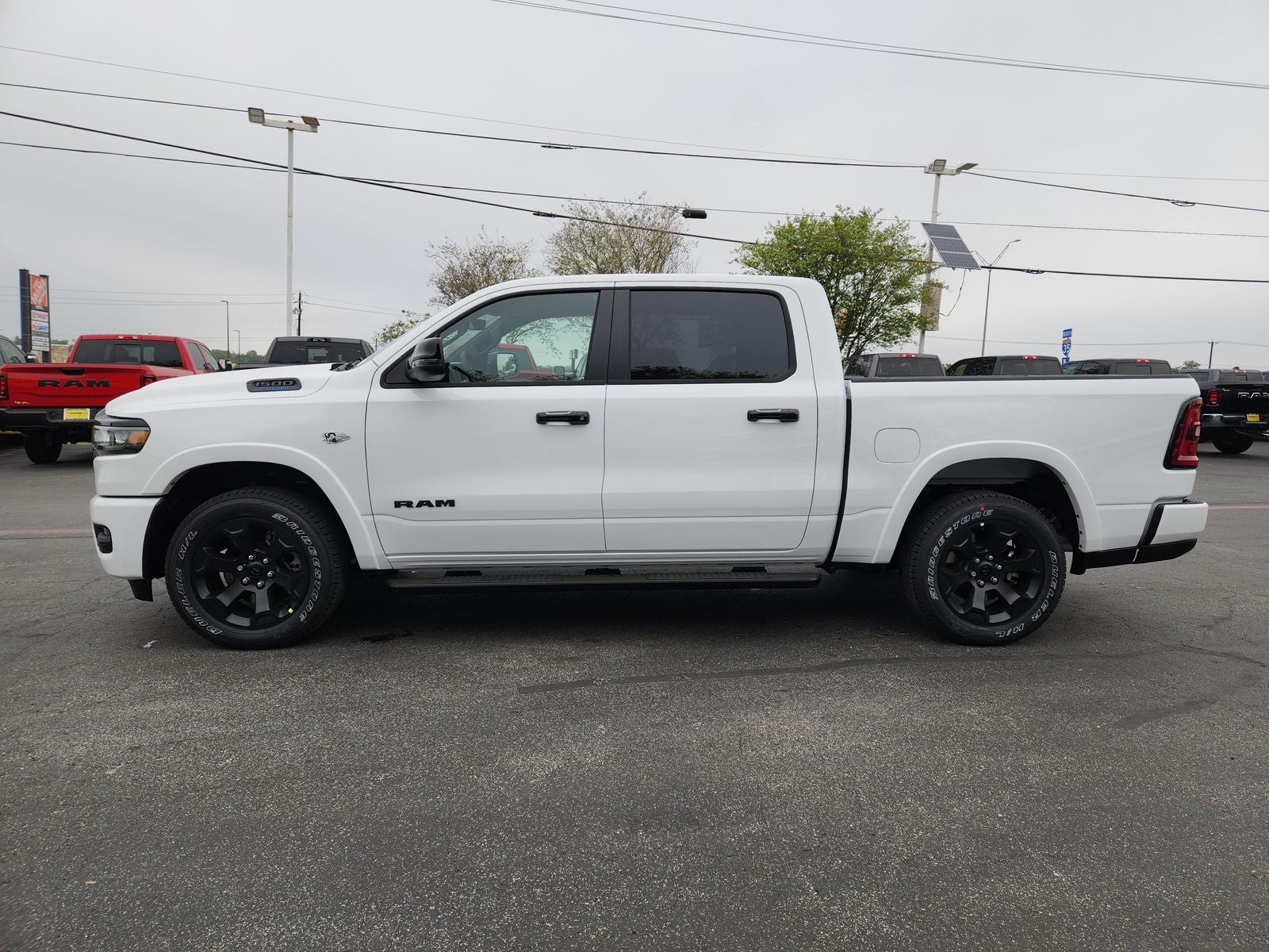 2026 RAM Ram 1500 RAM 1500 LONE STAR CREW CAB 4X4 5'7' BOX