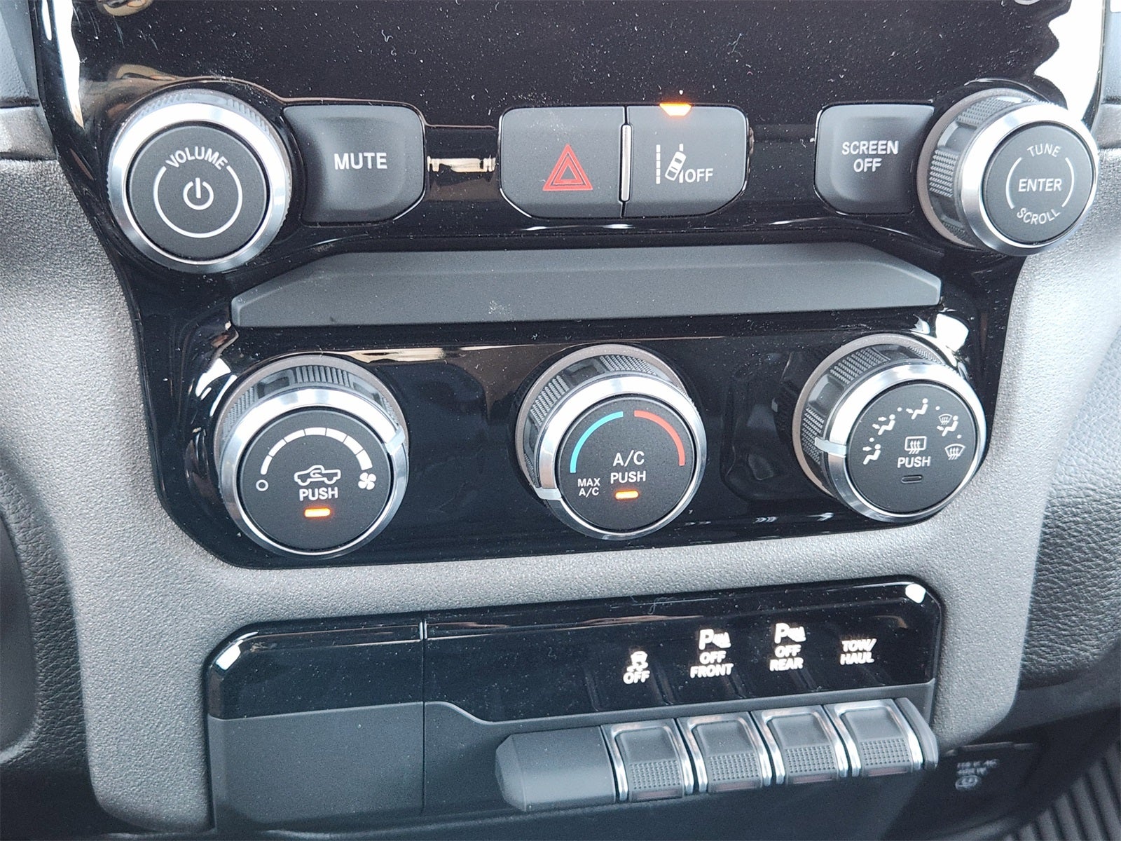 2026 RAM Ram 1500 RAM 1500 WARLOCK CREW CAB 4X4 5'7' BOX