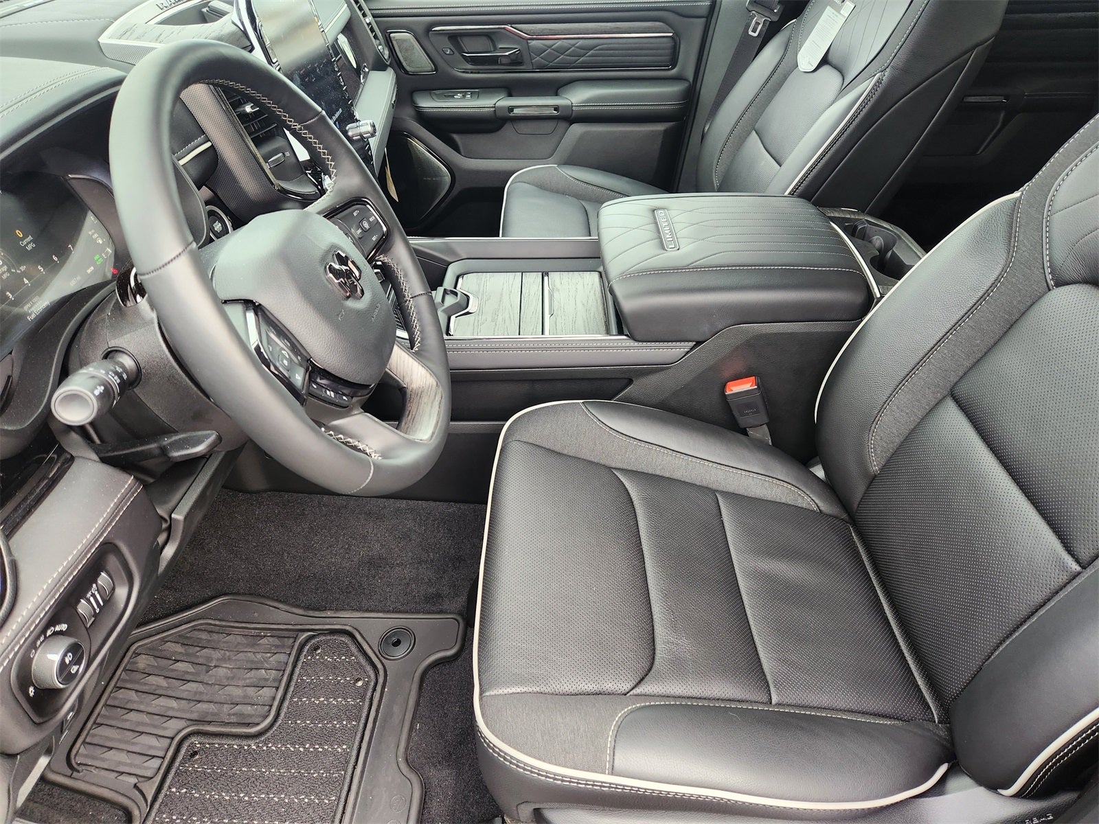 2026 RAM Ram 1500 RAM 1500 LIMITED CREW CAB 4X4 5'7' BOX