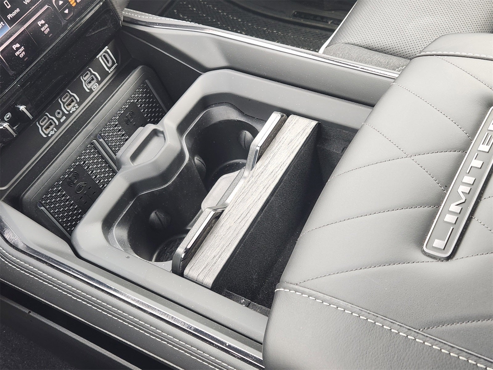 2026 RAM Ram 1500 RAM 1500 LIMITED CREW CAB 4X4 5'7' BOX