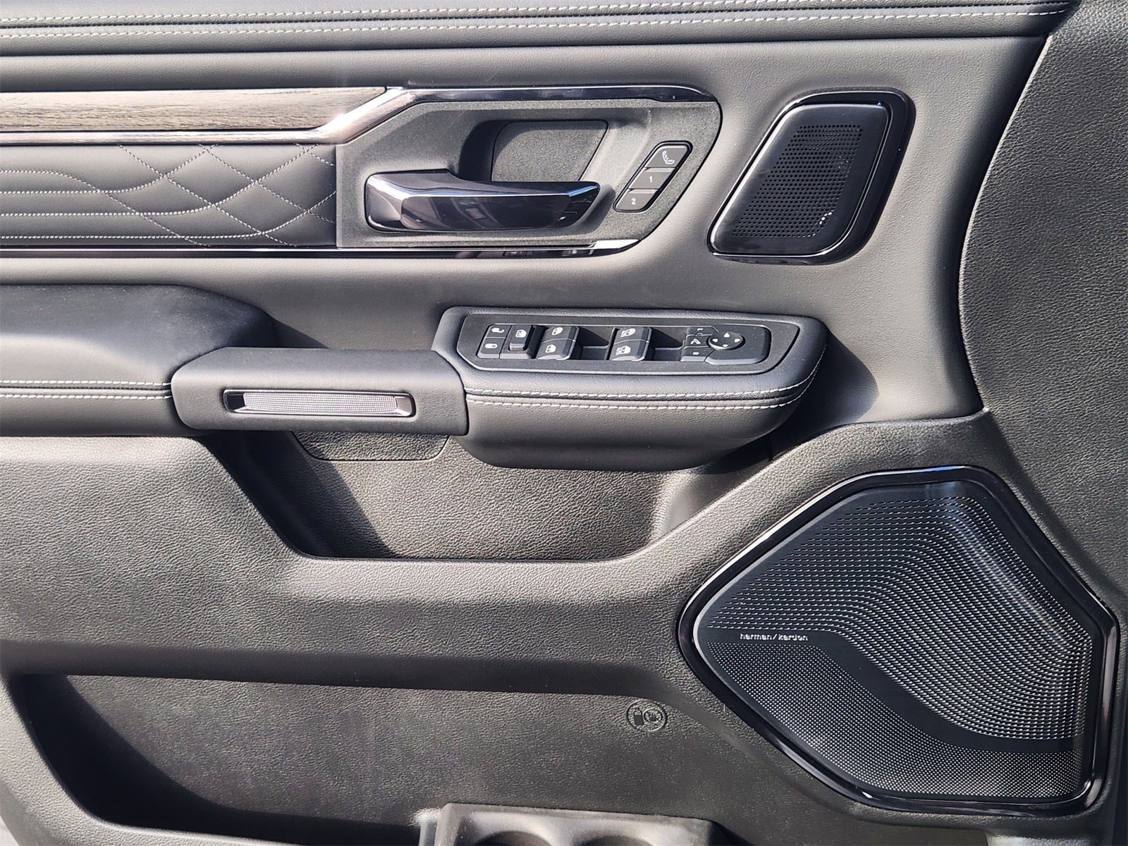 2026 RAM Ram 1500 RAM 1500 LIMITED CREW CAB 4X4 5'7' BOX