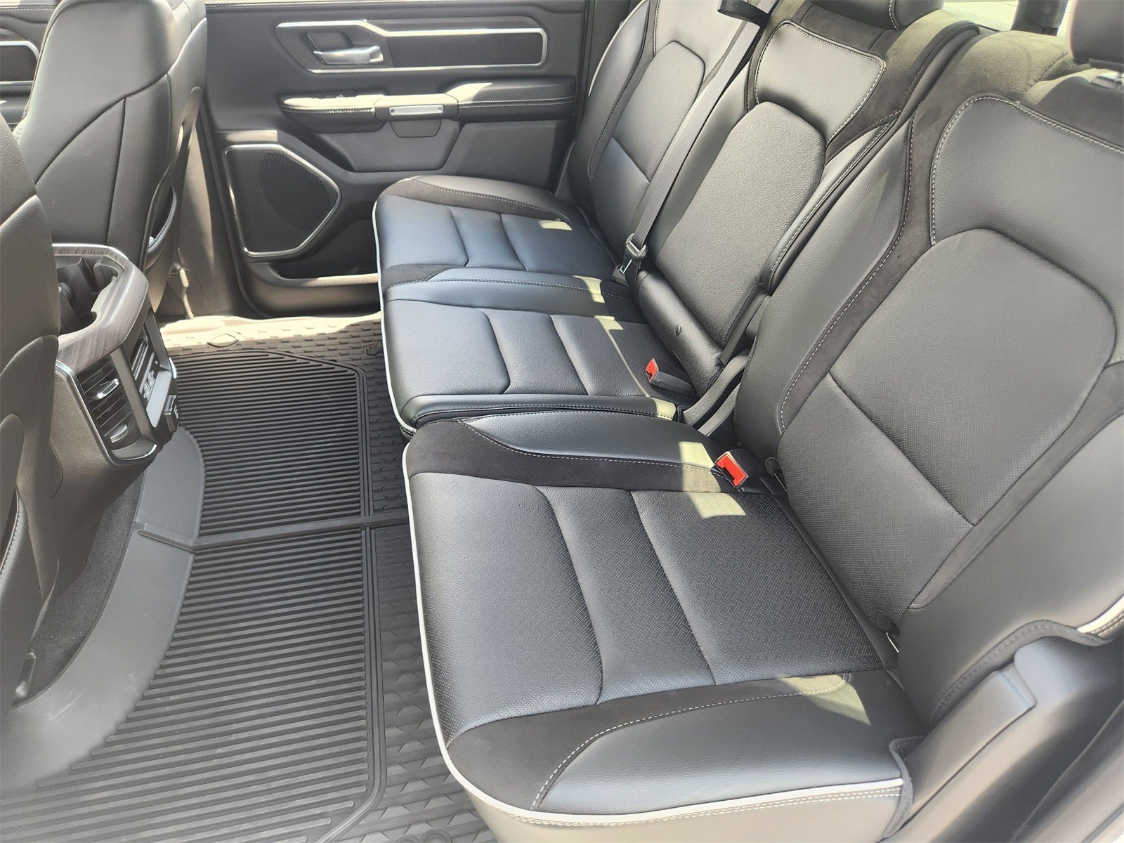 2025 RAM Ram 1500 RAM 1500 LARAMIE CREW CAB 4X4 5'7' BOX