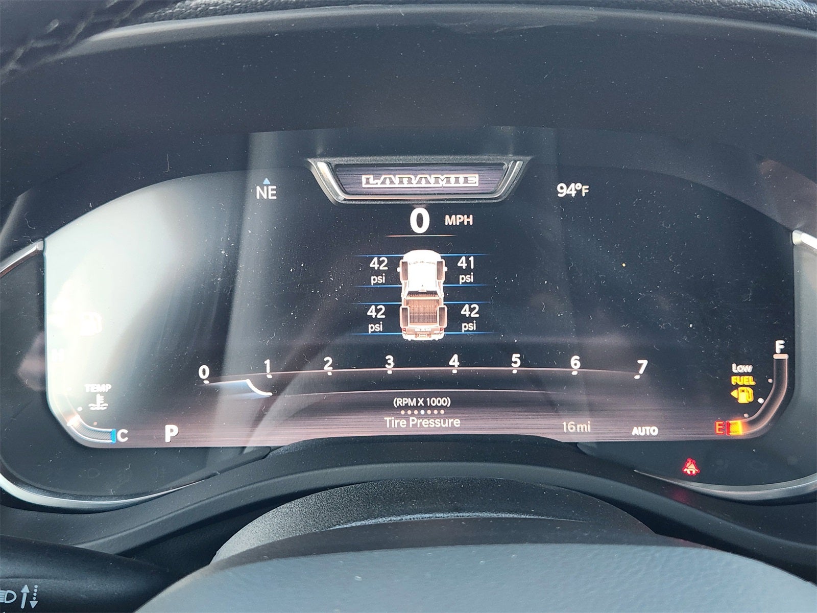 2026 RAM Ram 1500 RAM 1500 LARAMIE CREW CAB 4X4 5'7' BOX