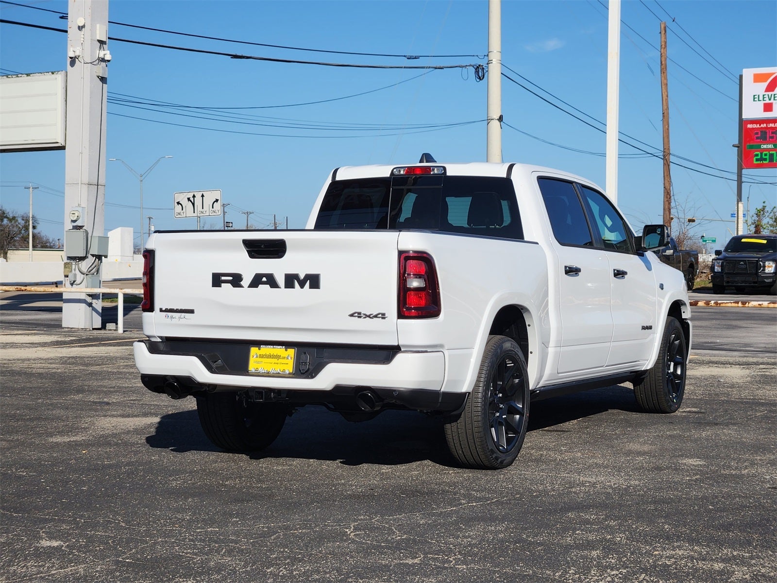 2026 RAM Ram 1500 RAM 1500 LARAMIE CREW CAB 4X4 5'7' BOX