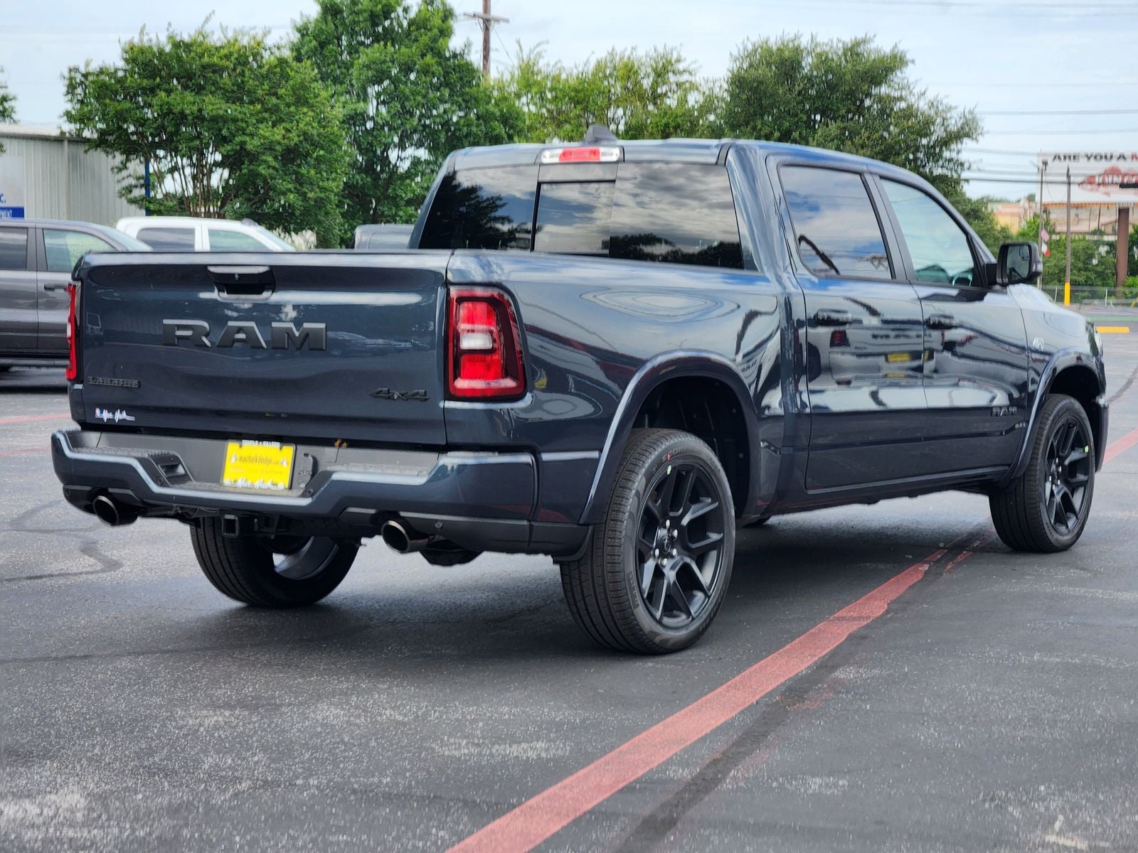 2026 RAM Ram 1500 RAM 1500 LARAMIE CREW CAB 4X4 5'7' BOX