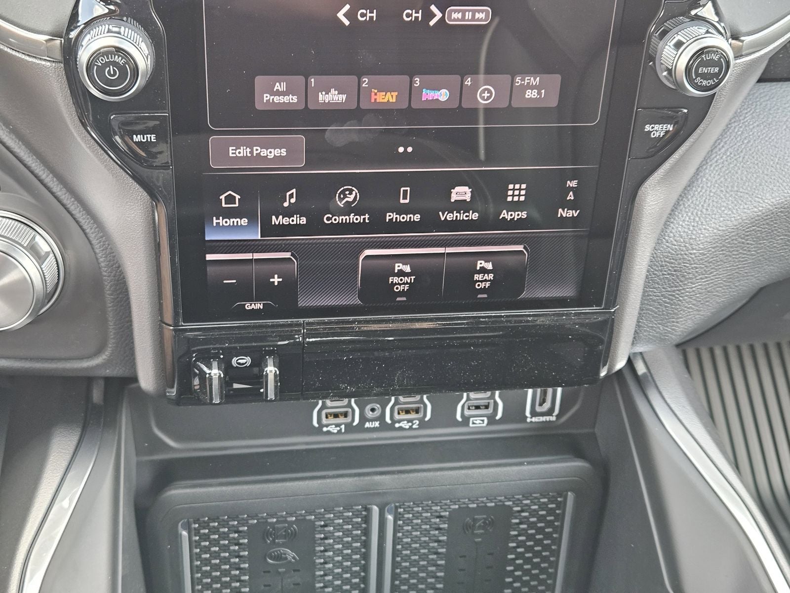 2026 RAM Ram 1500 RAM 1500 LARAMIE CREW CAB 4X4 5'7' BOX