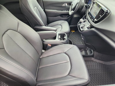 2026 Chrysler Voyager VOYAGER LX