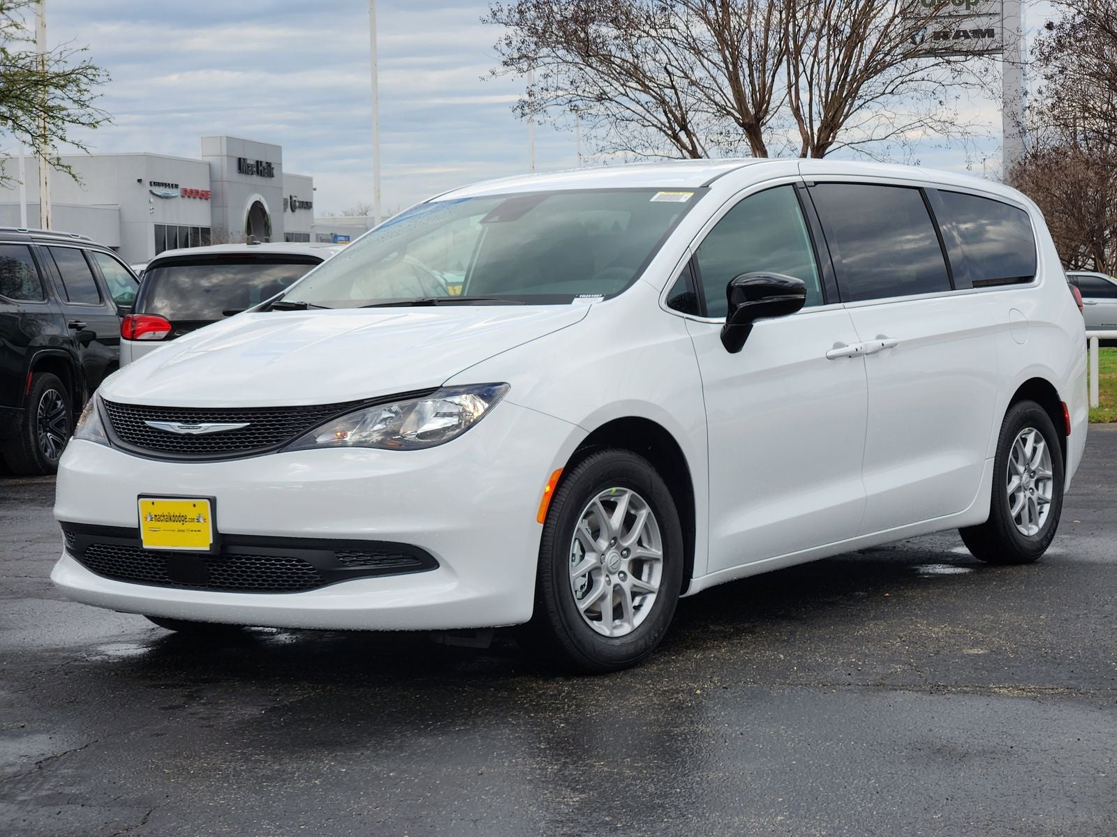 2026 Chrysler Voyager VOYAGER LX