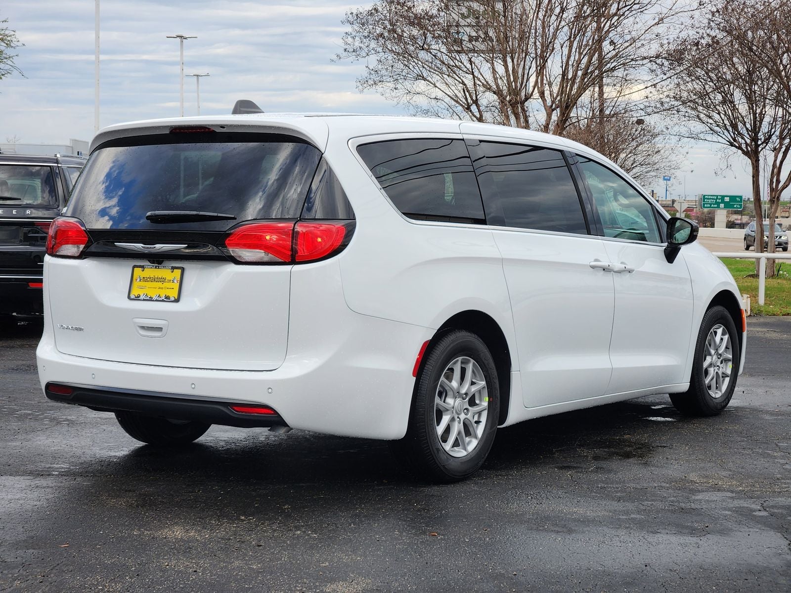 2026 Chrysler Voyager VOYAGER LX