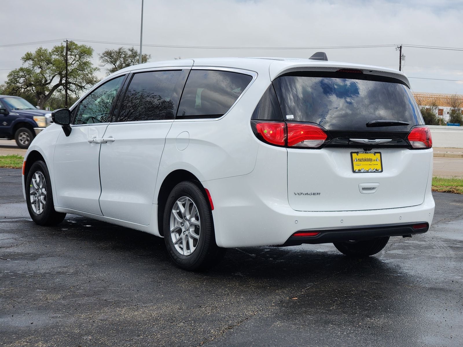 2026 Chrysler Voyager VOYAGER LX