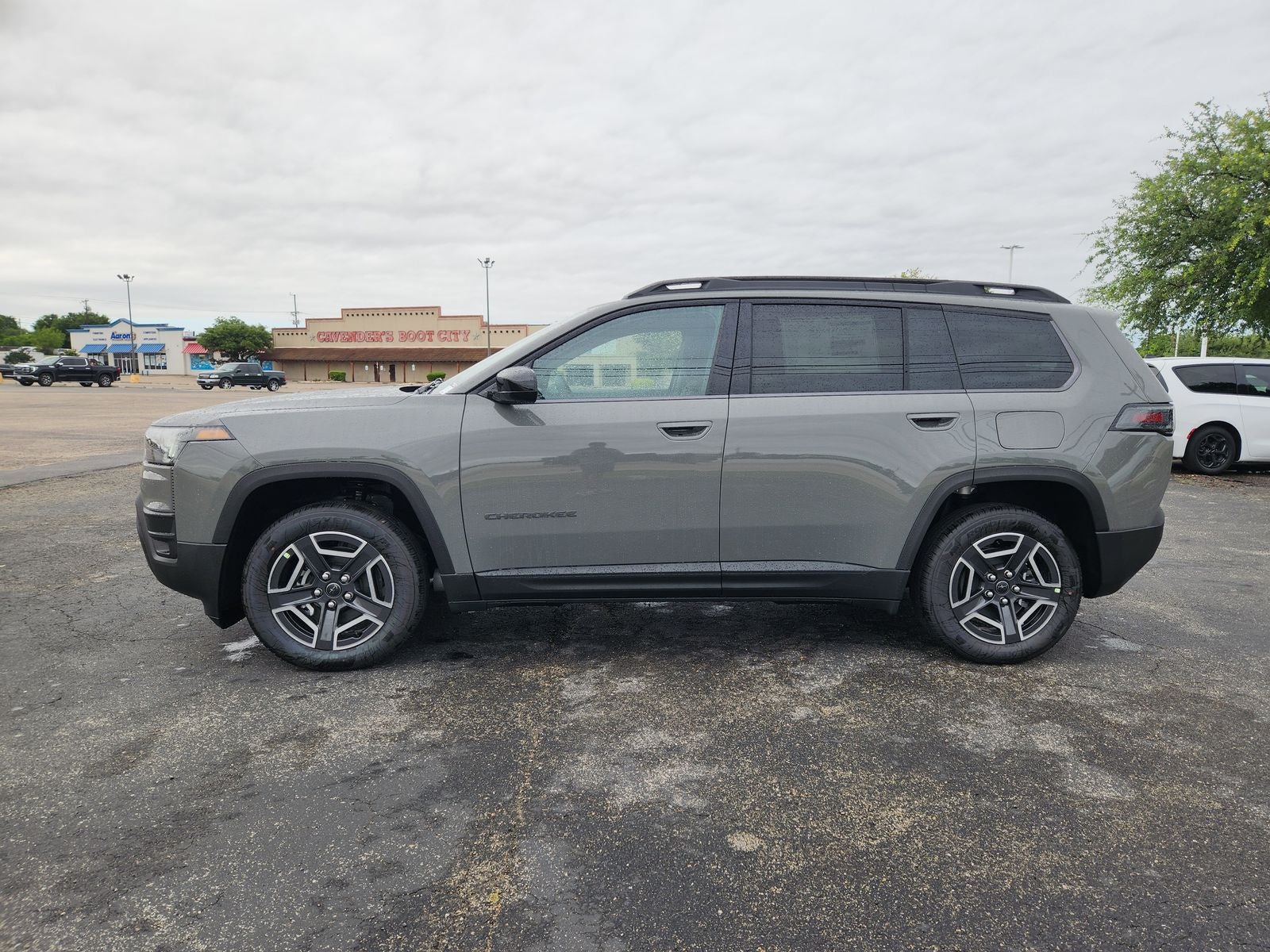 2026 Jeep Cherokee CHEROKEE LAREDO 4X4