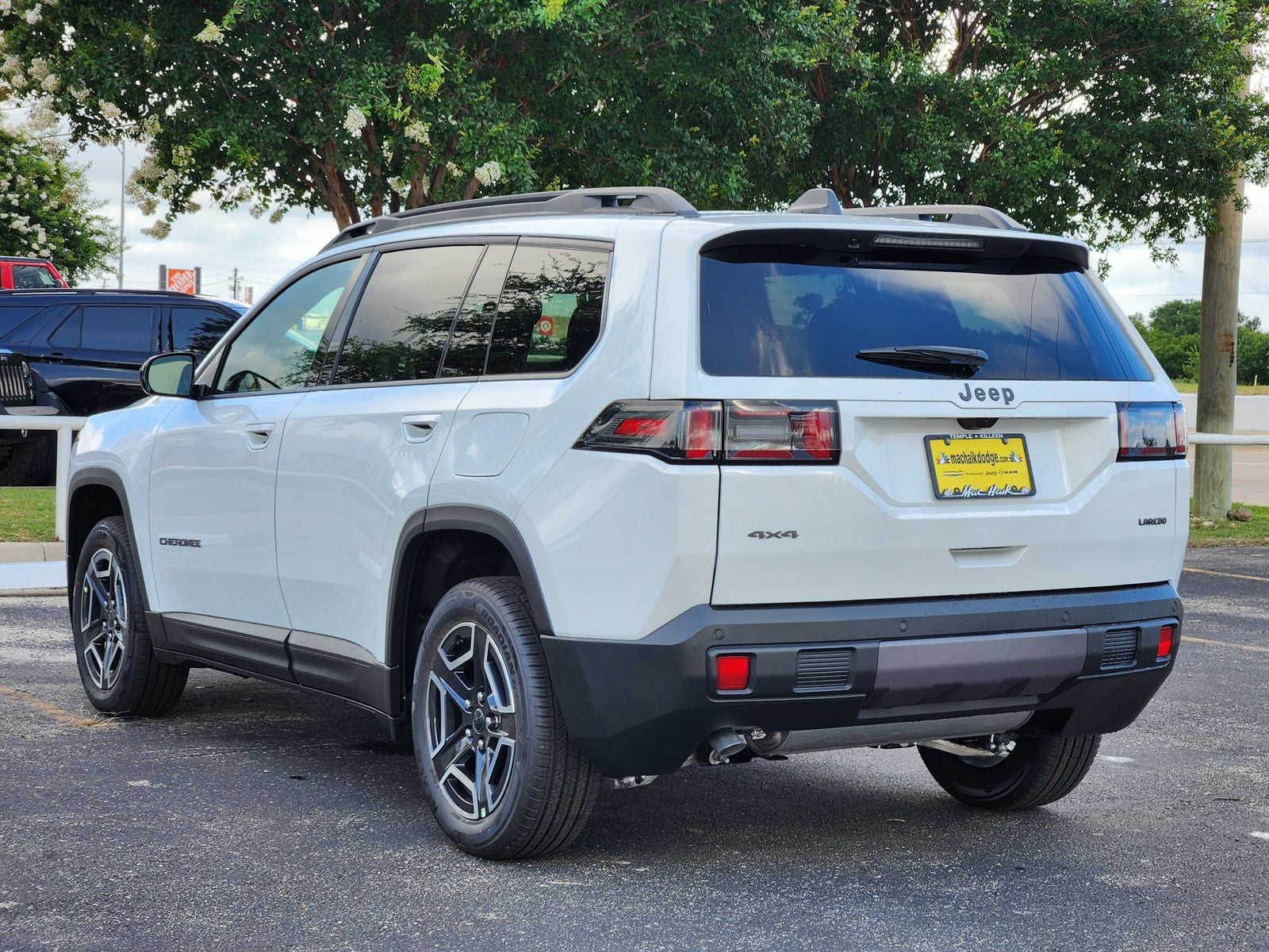2026 Jeep Cherokee CHEROKEE LAREDO 4X4