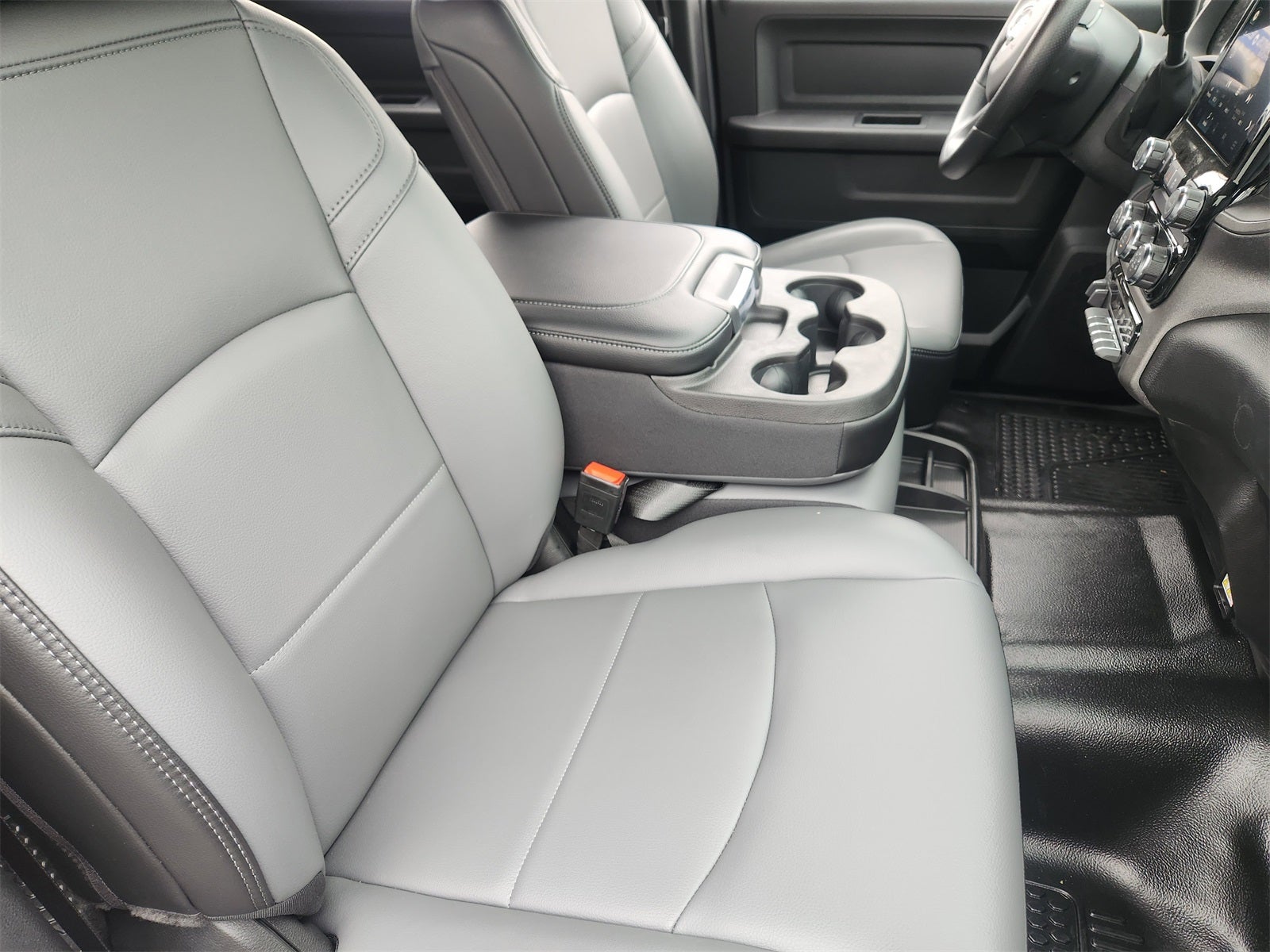 2025 RAM Ram 2500 RAM 2500 TRADESMAN CREW CAB 4X2 8' BOX