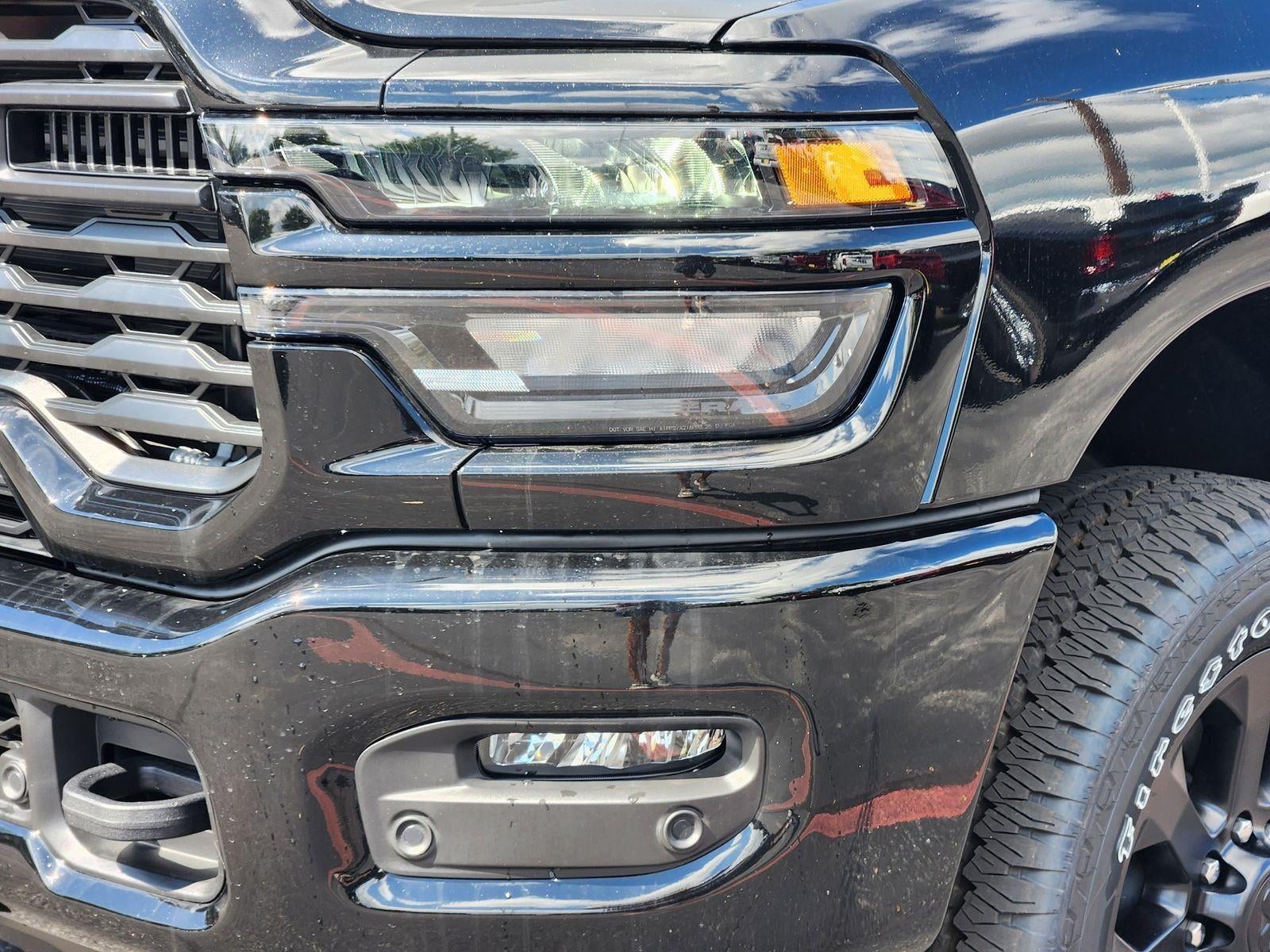 2026 RAM Ram 2500 RAM 2500 BLACK EXPRESS CREW CAB 4X4 6'4' BOX