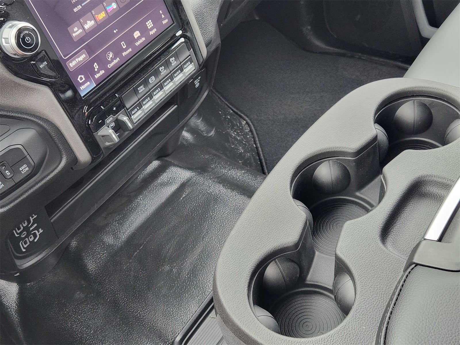 2026 RAM Ram 2500 RAM 2500 TRADESMAN CREW CAB 4X4 8' BOX