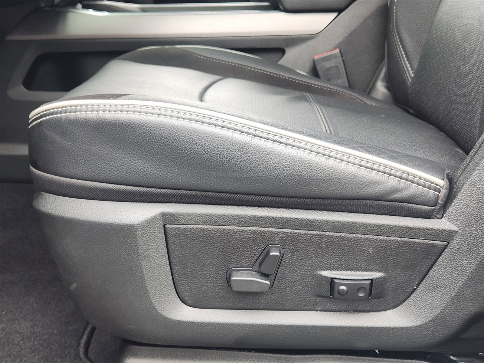 2025 RAM Ram 2500 RAM 2500 LARAMIE MEGA CAB 4X4 6'4' BOX