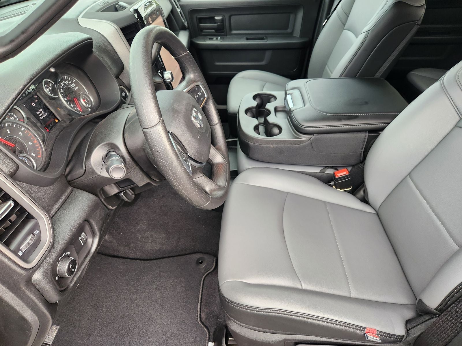 2026 RAM Ram 3500 RAM 3500 TRADESMAN CREW CAB 4X4 8' BOX