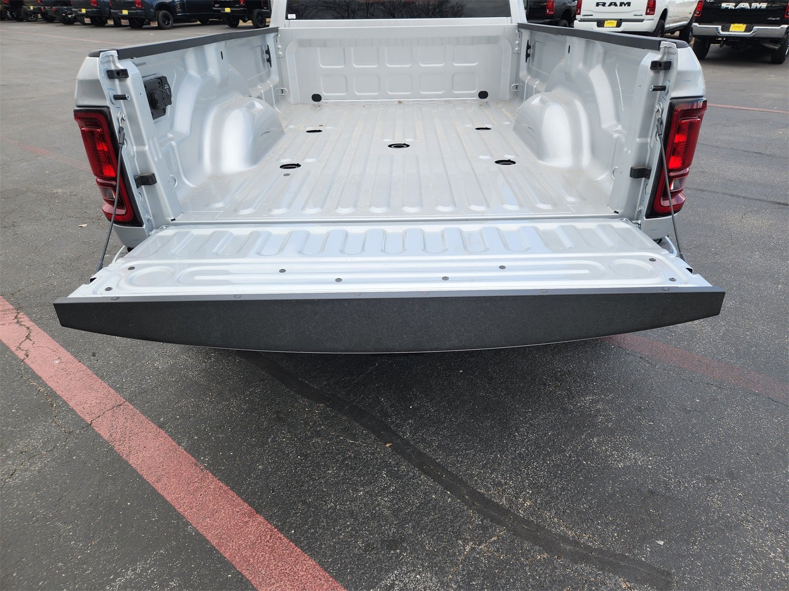 2026 RAM Ram 3500 RAM 3500 TRADESMAN CREW CAB 4X4 8' BOX