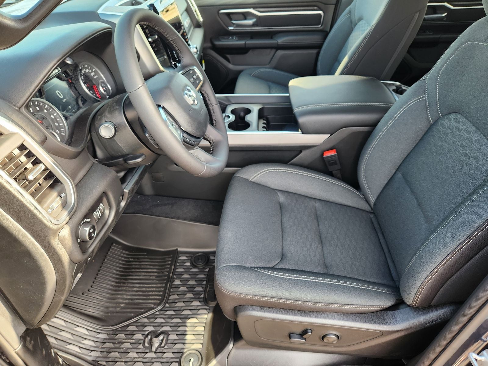 2026 RAM Ram 1500 RAM 1500 LONE STAR CREW CAB 4X2 5'7' BOX