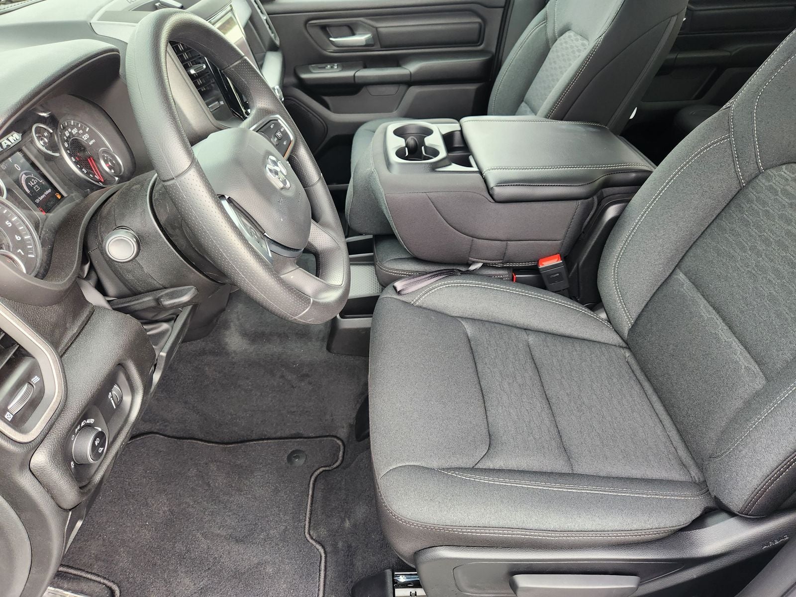 2026 RAM Ram 1500 RAM 1500 EXPRESS CREW CAB 4X2 5'7' BOX