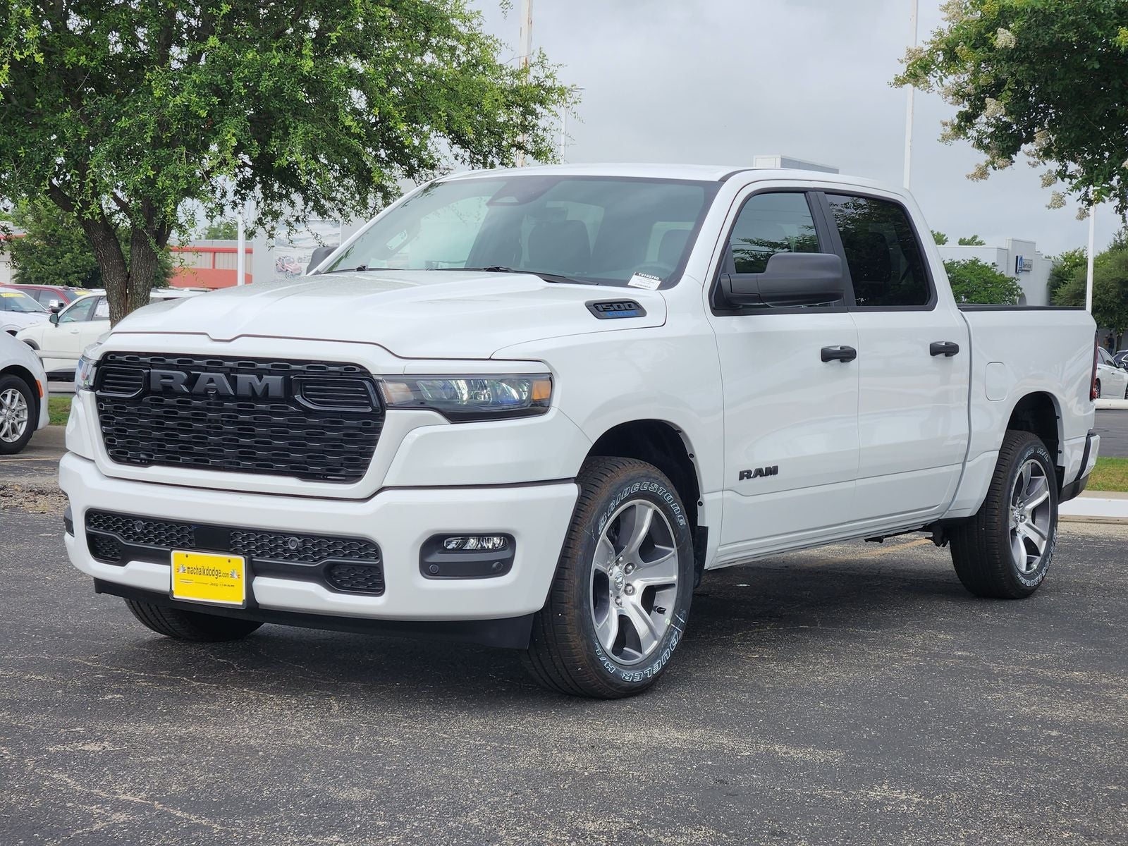 2026 RAM Ram 1500 RAM 1500 EXPRESS CREW CAB 4X2 5'7' BOX