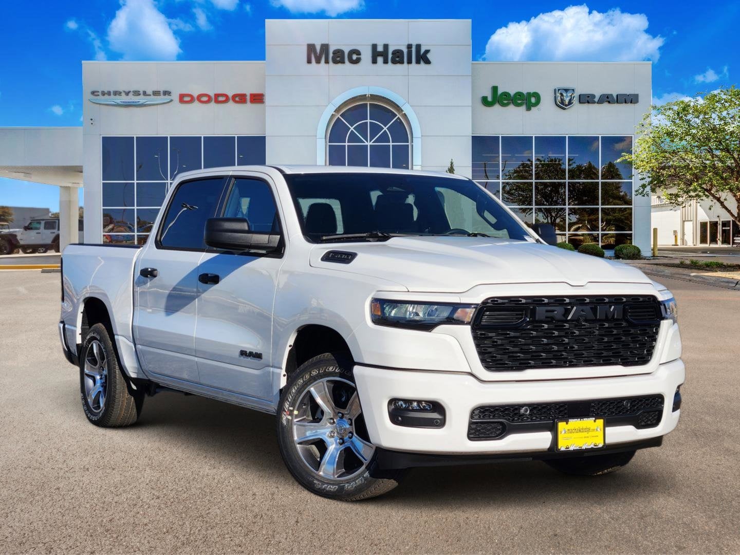 2026 RAM 1500 EXPRESS CREW CAB 4X2 5'7' BOX
