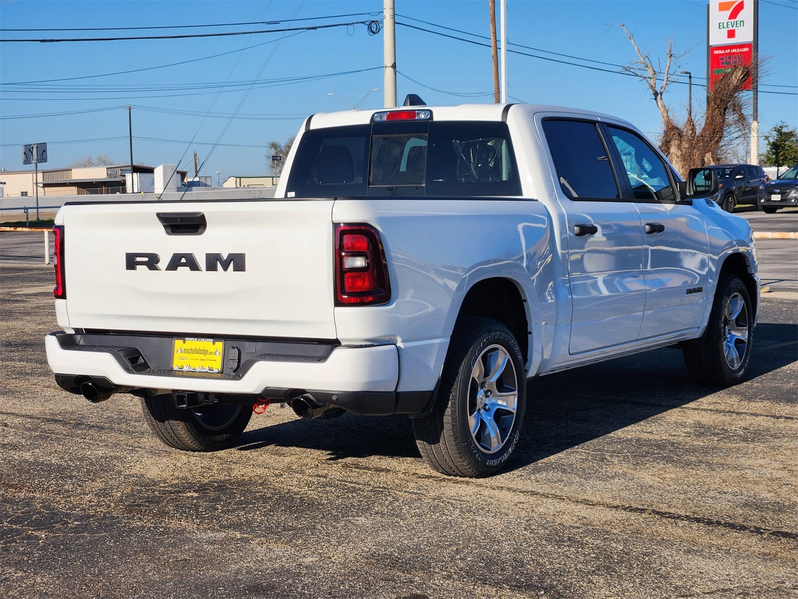 2026 RAM Ram 1500 RAM 1500 EXPRESS CREW CAB 4X2 5'7' BOX