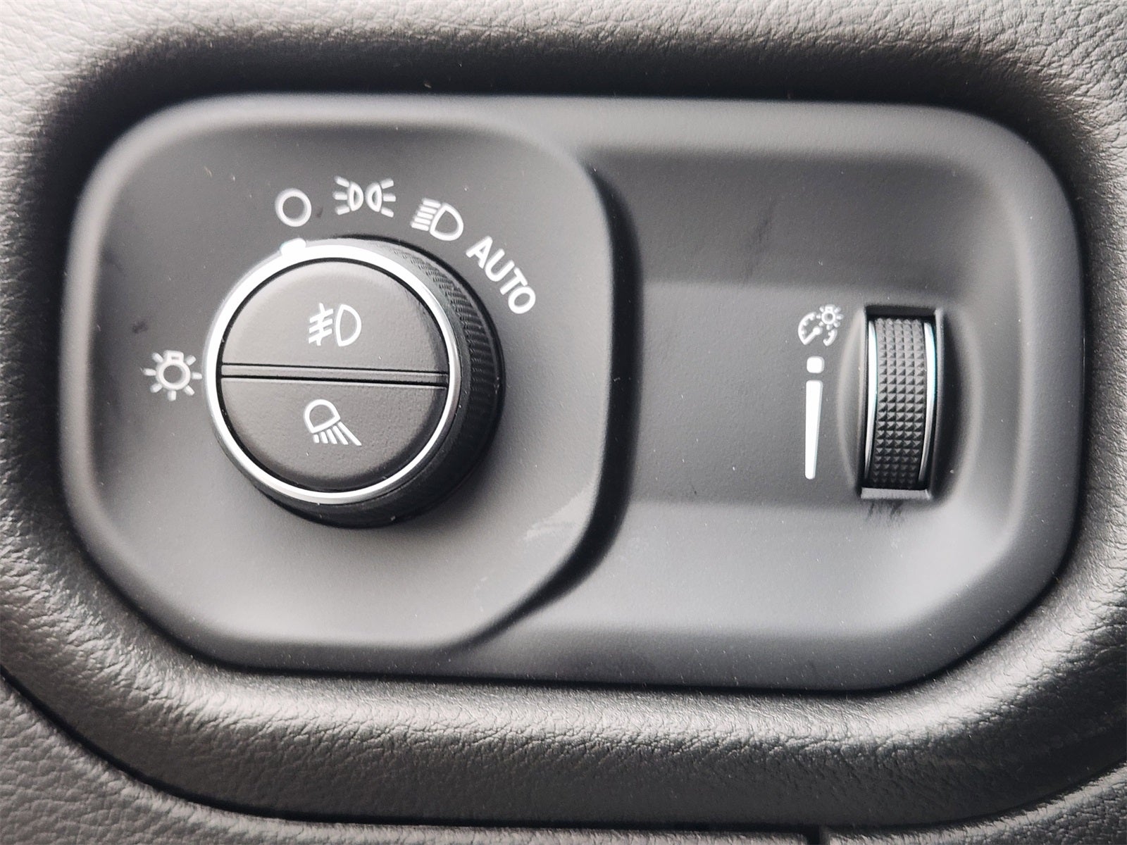 2026 RAM Ram 1500 RAM 1500 EXPRESS CREW CAB 4X2 5'7' BOX