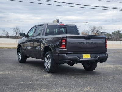 2026 RAM Ram 1500 RAM 1500 EXPRESS CREW CAB 4X2 5'7' BOX