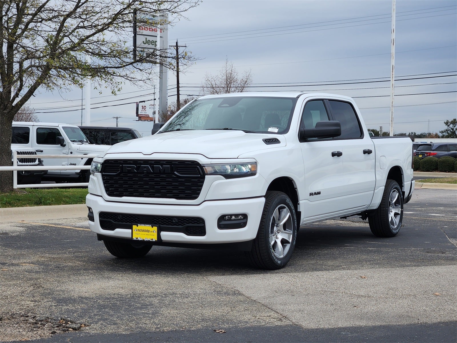 2026 RAM Ram 1500 RAM 1500 EXPRESS CREW CAB 4X2 5'7' BOX