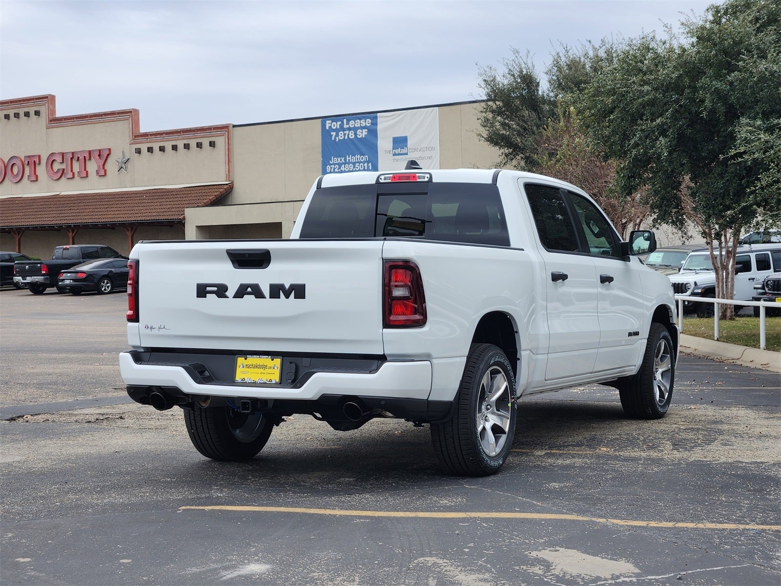 2026 RAM Ram 1500 RAM 1500 EXPRESS CREW CAB 4X2 5'7' BOX