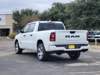 2026 RAM Ram 1500 RAM 1500 EXPRESS CREW CAB 4X2 5'7' BOX
