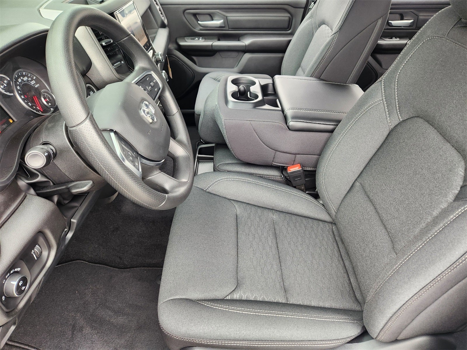 2026 RAM Ram 1500 RAM 1500 EXPRESS CREW CAB 4X2 5'7' BOX