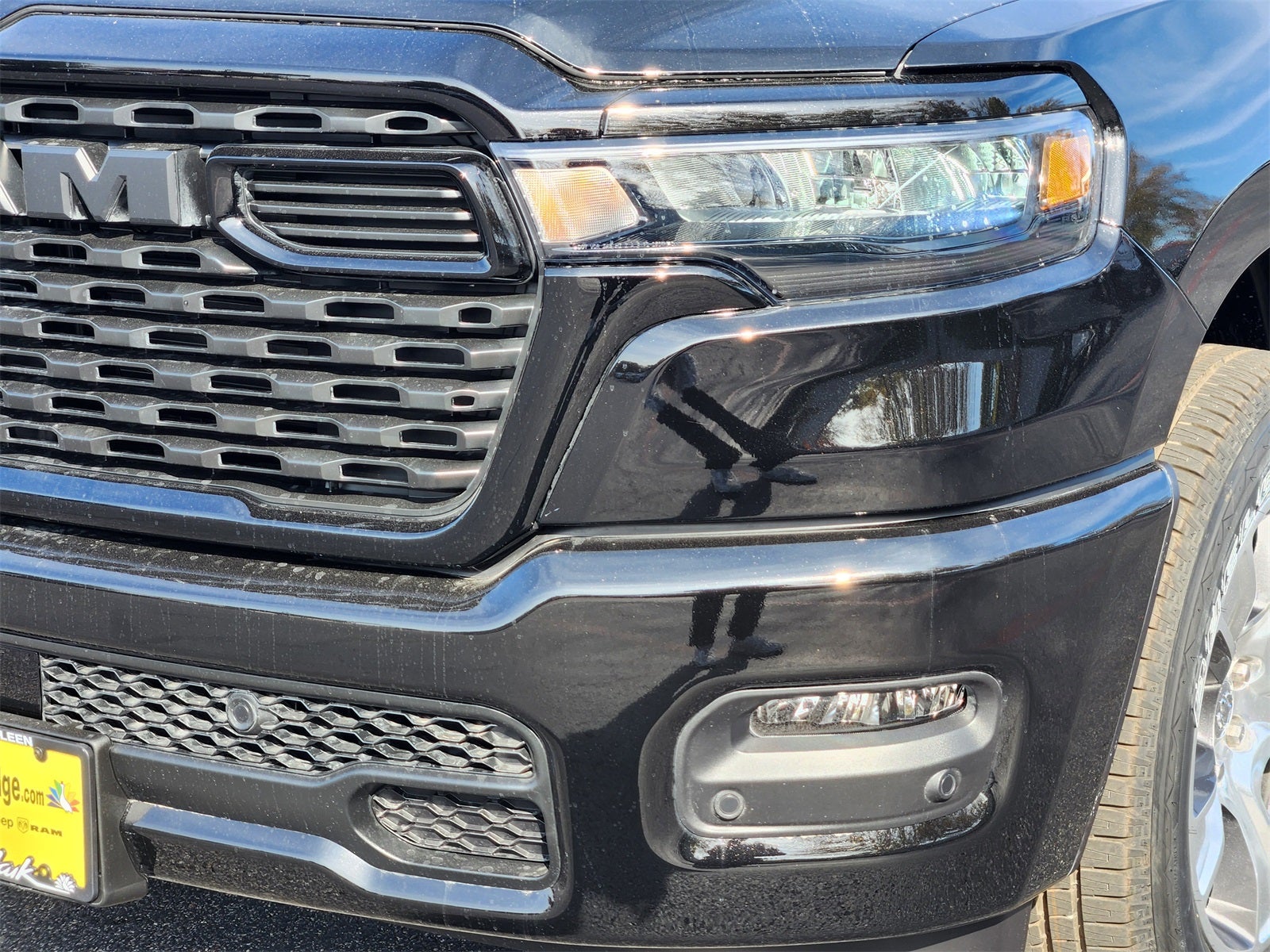 2026 RAM Ram 1500 RAM 1500 EXPRESS CREW CAB 4X2 5'7' BOX