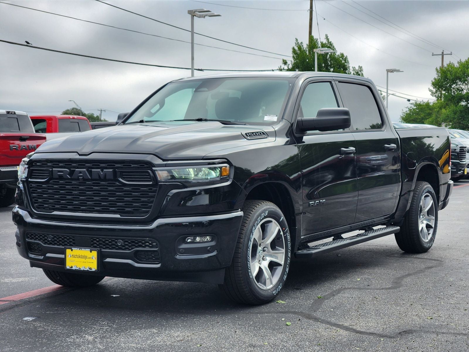 2026 RAM Ram 1500 RAM 1500 EXPRESS CREW CAB 4X2 5'7' BOX