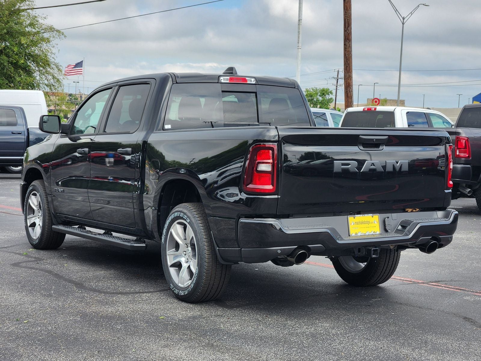 2026 RAM Ram 1500 RAM 1500 EXPRESS CREW CAB 4X2 5'7' BOX