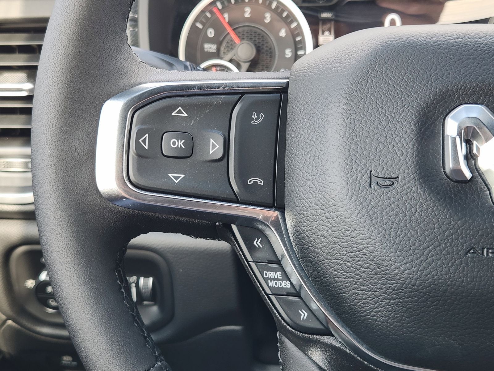 2026 RAM Ram 1500 RAM 1500 LARAMIE CREW CAB 4X2 5'7' BOX