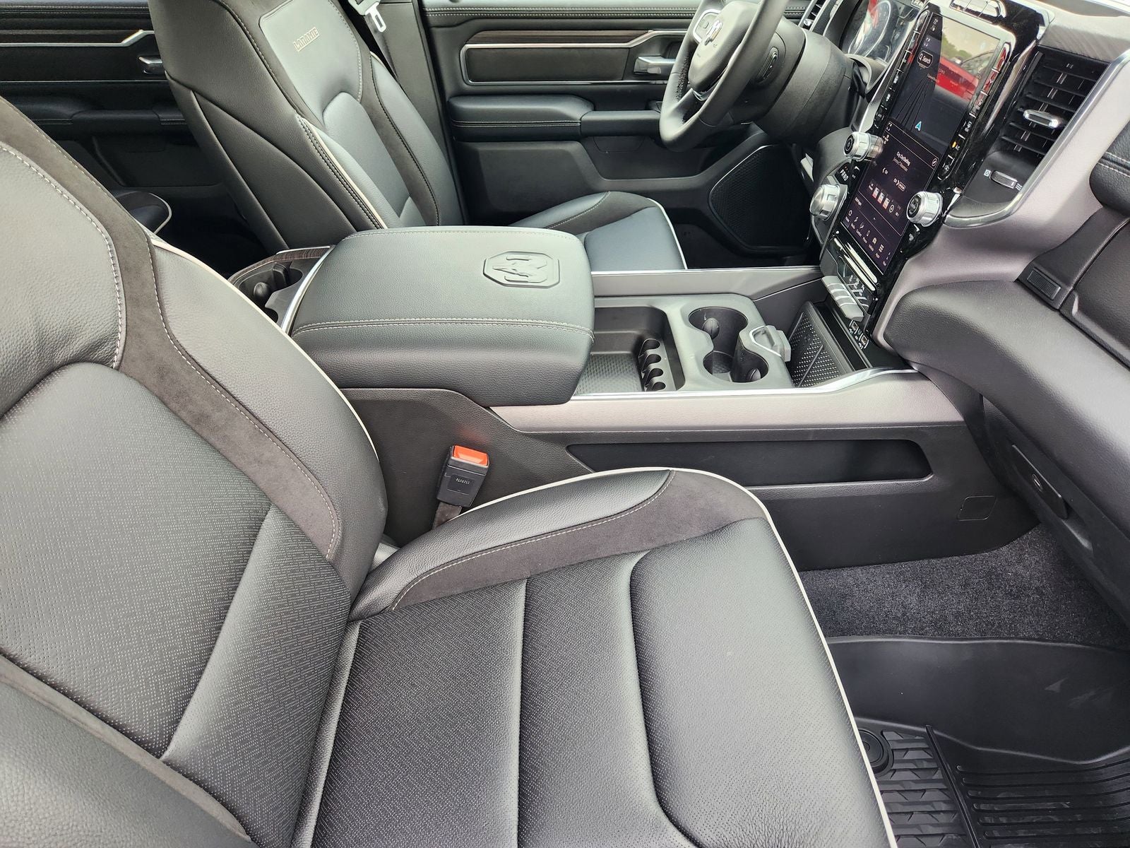 2026 RAM Ram 1500 RAM 1500 LARAMIE CREW CAB 4X2 5'7' BOX