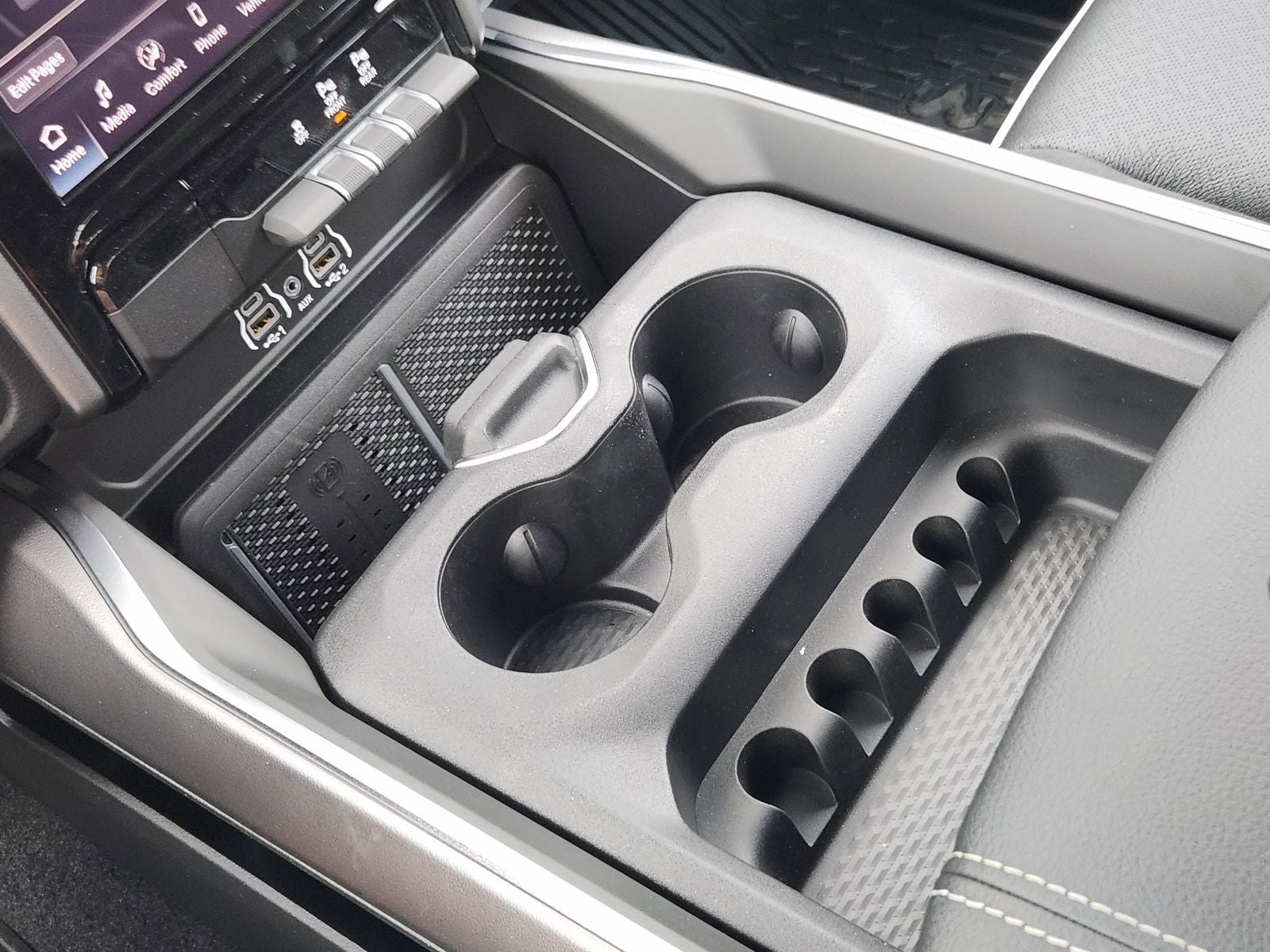 2026 RAM Ram 1500 RAM 1500 LARAMIE CREW CAB 4X2 5'7' BOX