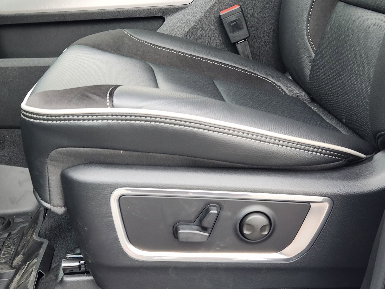 2026 RAM Ram 1500 RAM 1500 LARAMIE CREW CAB 4X2 5'7' BOX