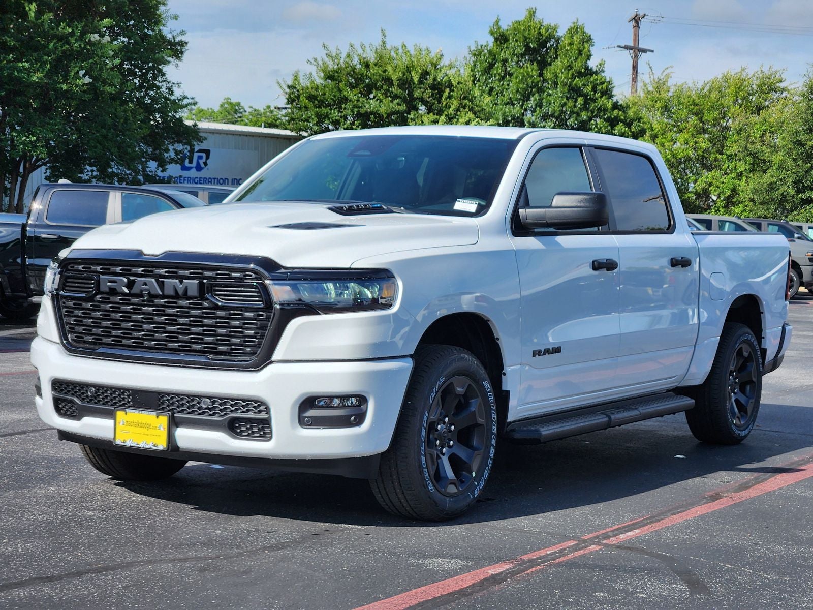 2026 RAM Ram 1500 RAM 1500 EXPRESS CREW CAB 4X4 5'7' BOX