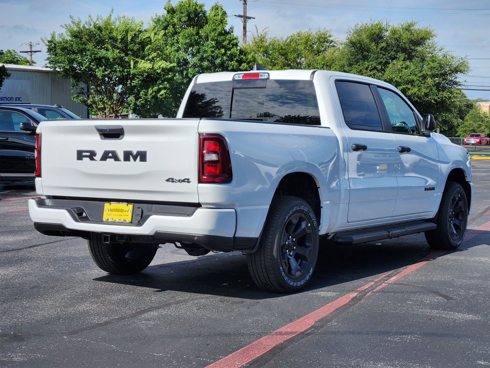 2026 RAM Ram 1500 RAM 1500 EXPRESS CREW CAB 4X4 5'7' BOX