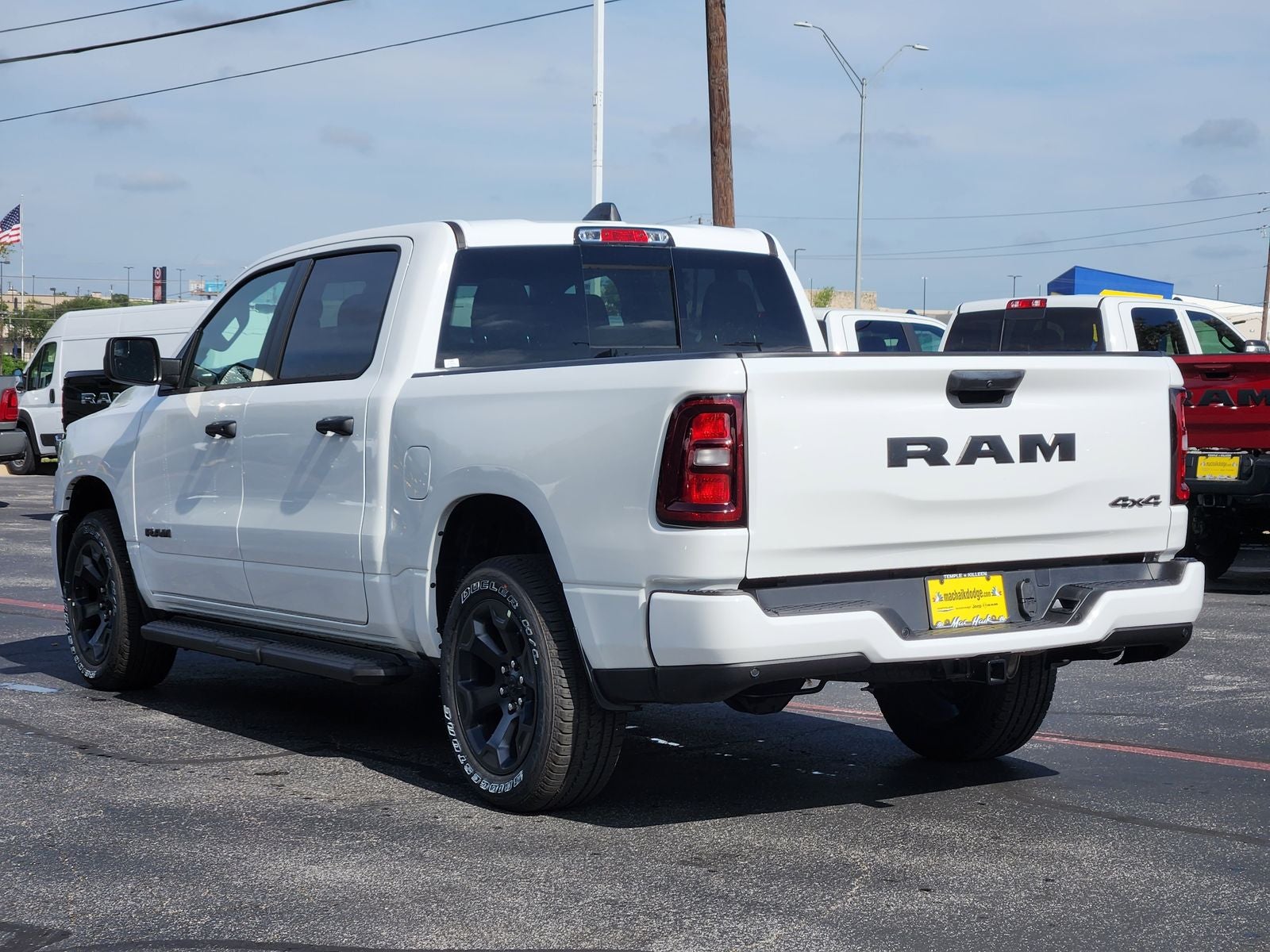 2026 RAM Ram 1500 RAM 1500 EXPRESS CREW CAB 4X4 5'7' BOX