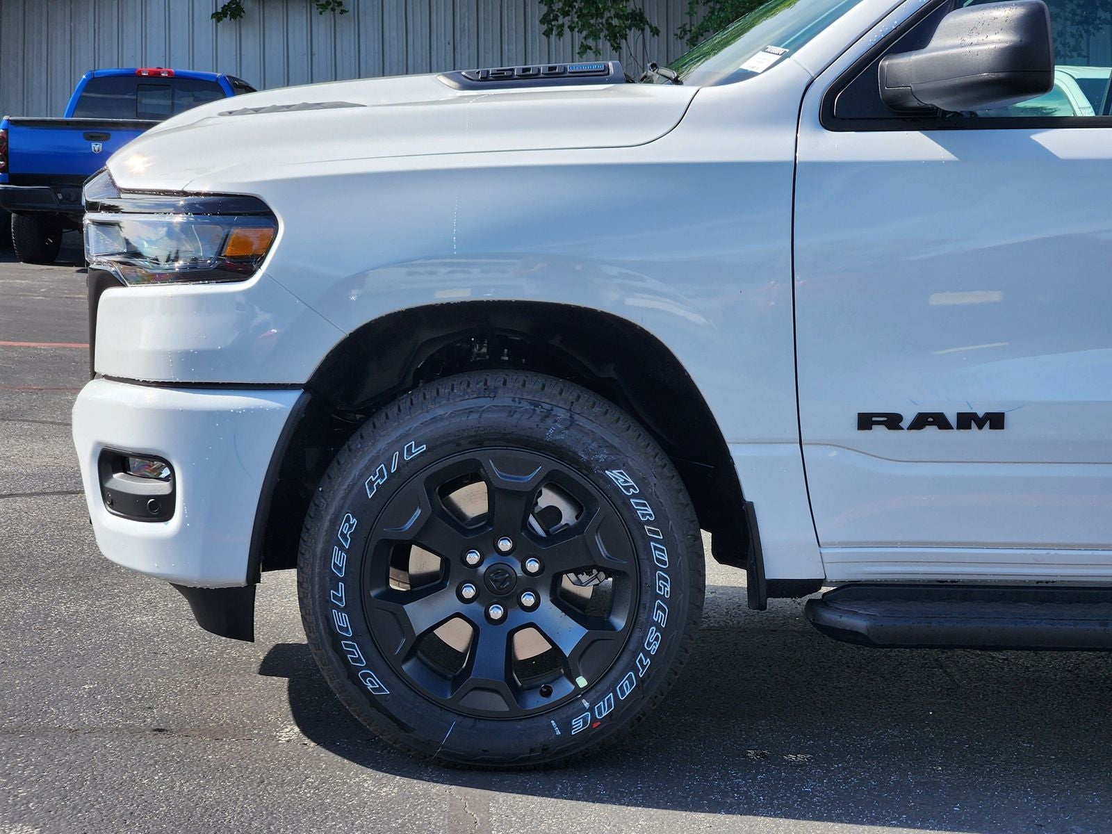 2026 RAM Ram 1500 RAM 1500 EXPRESS CREW CAB 4X4 5'7' BOX
