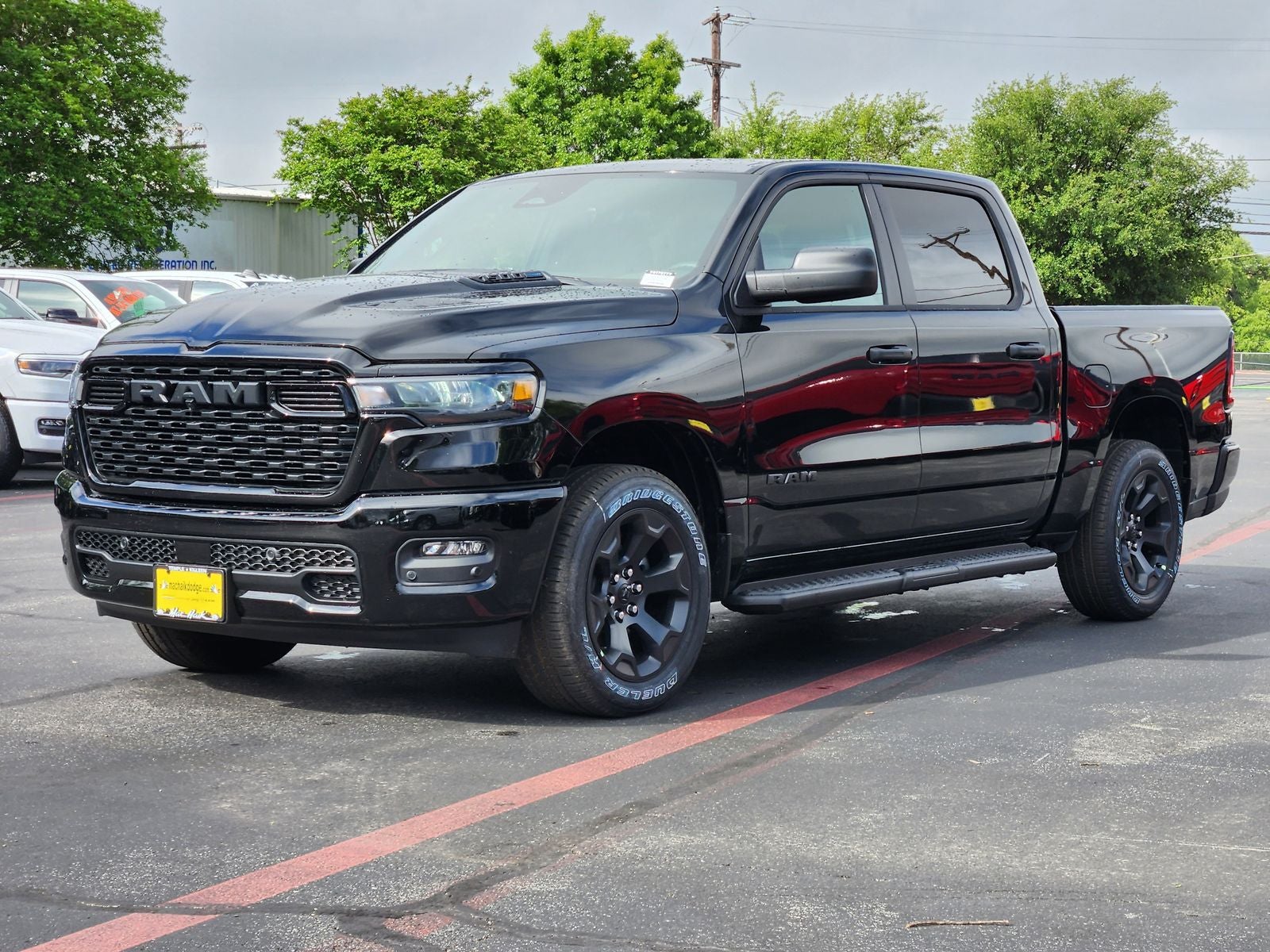 2026 RAM Ram 1500 RAM 1500 EXPRESS CREW CAB 4X4 5'7' BOX