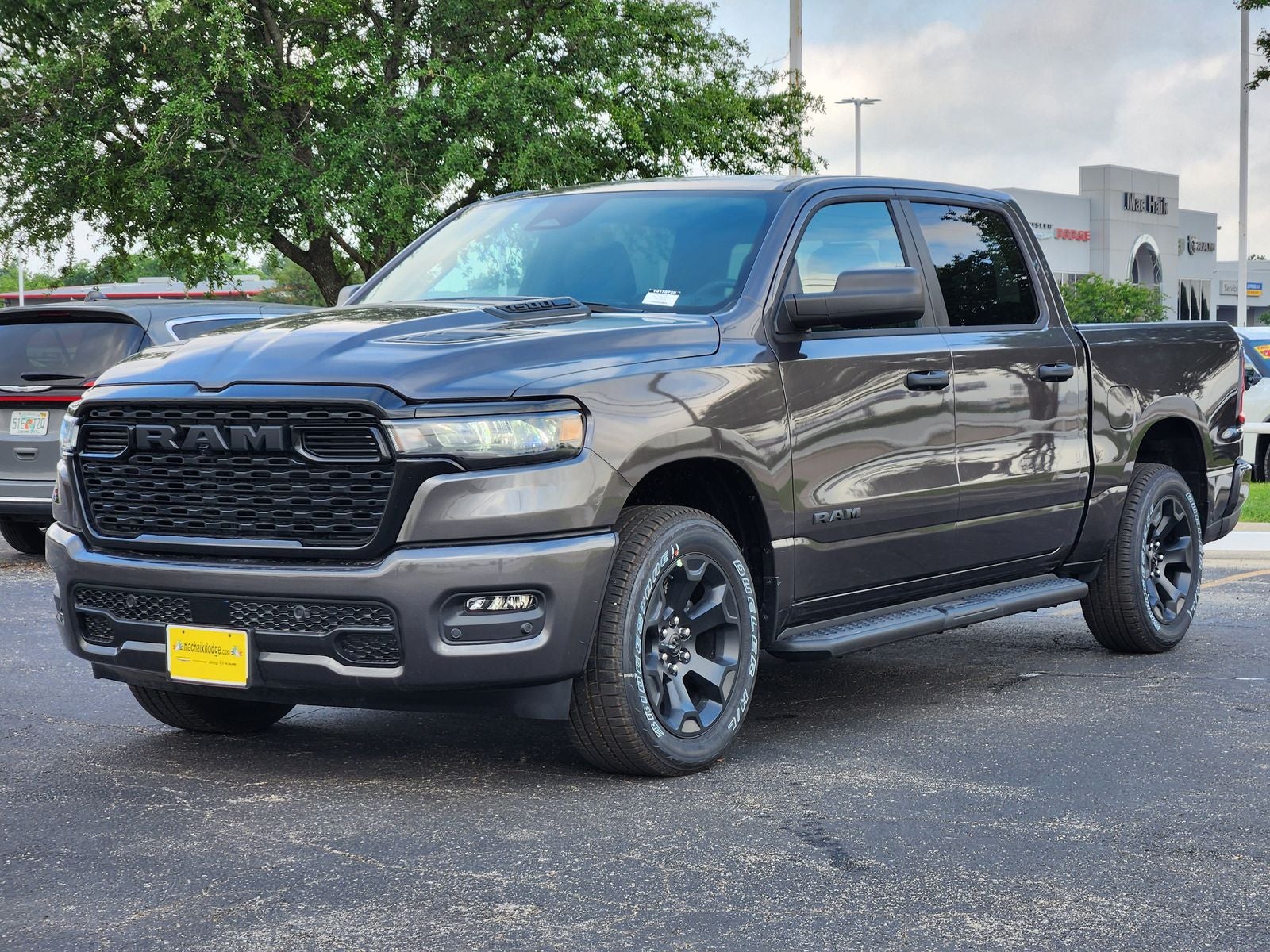2026 RAM Ram 1500 RAM 1500 EXPRESS CREW CAB 4X4 5'7' BOX